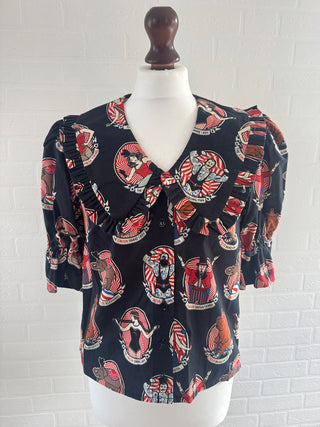 The Luna V Blouse Short Sleeve. 2 AVAILABLE