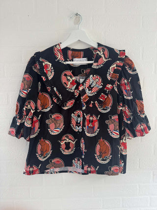 The Luna V Blouse Short Sleeve. 2 AVAILABLE
