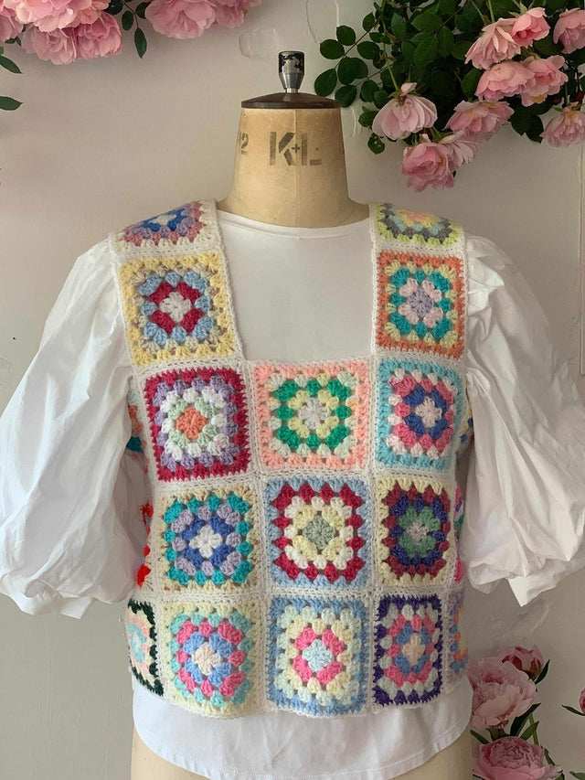front-crochet-vest-mannequin