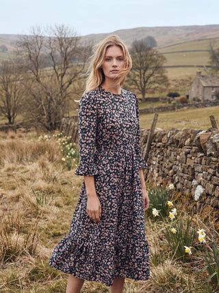 woman wearing floral cotton dress
