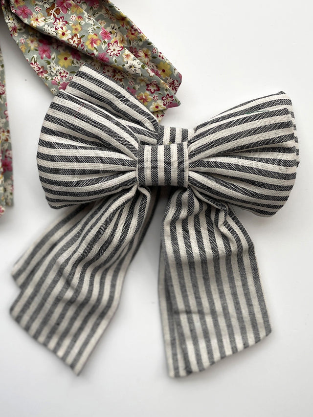 stripe bow on table