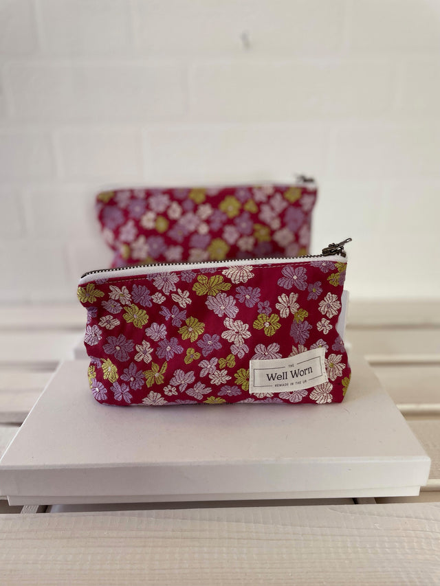 floral make up bags table