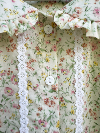 floral-blouse-detail