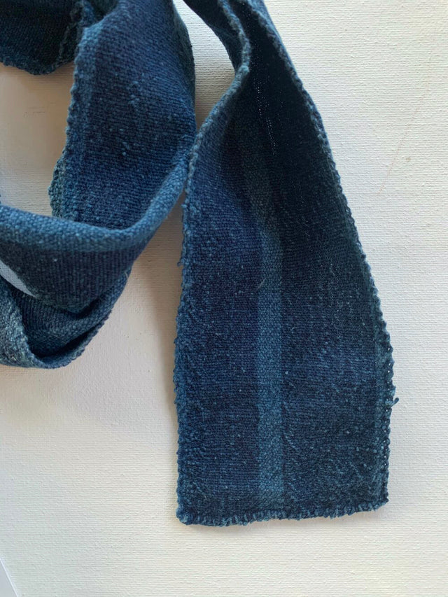 narrow-stripe-scarf-detail